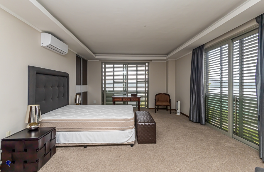 6 Bedroom Property for Sale in Myburgh Park Western Cape